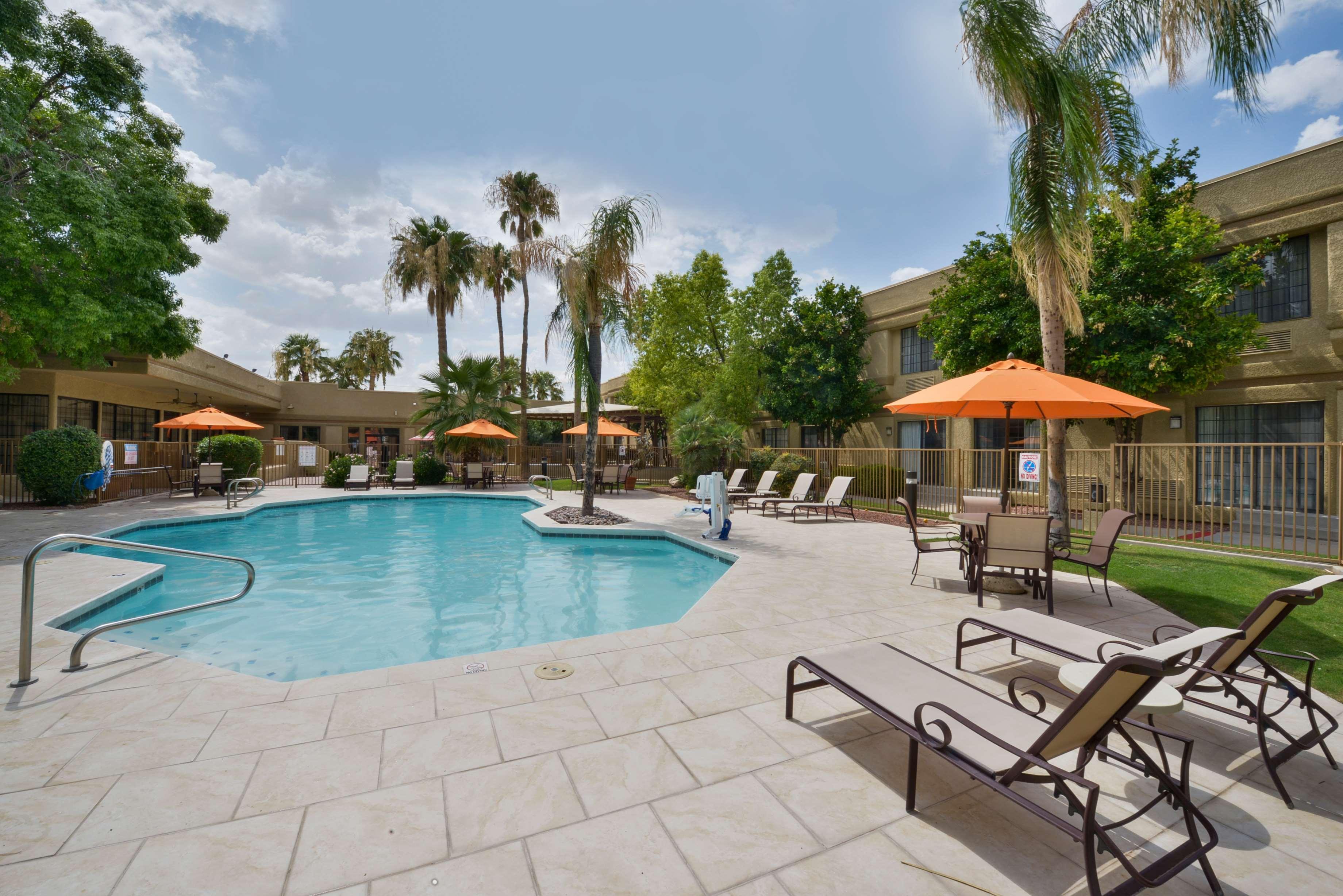 Wyndham Tucson Airport Hotel & Conference Center Exterior foto